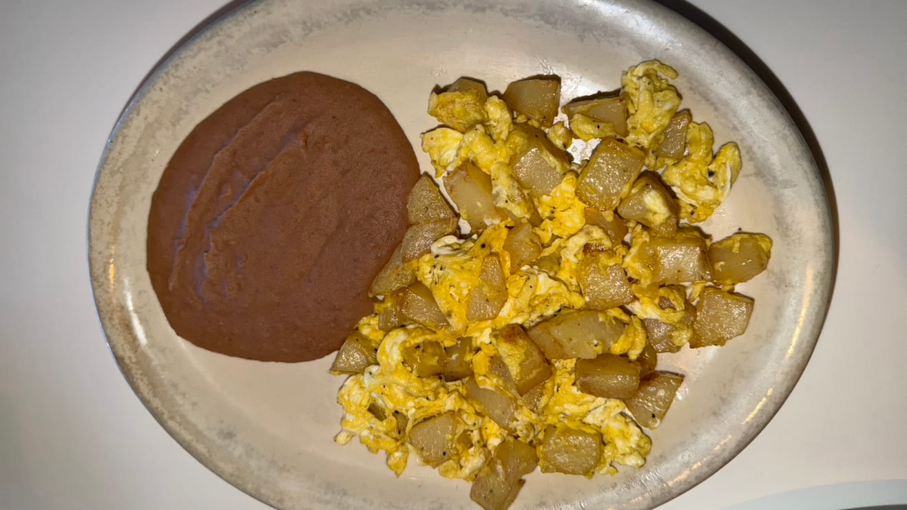 Papas con Huevo.
